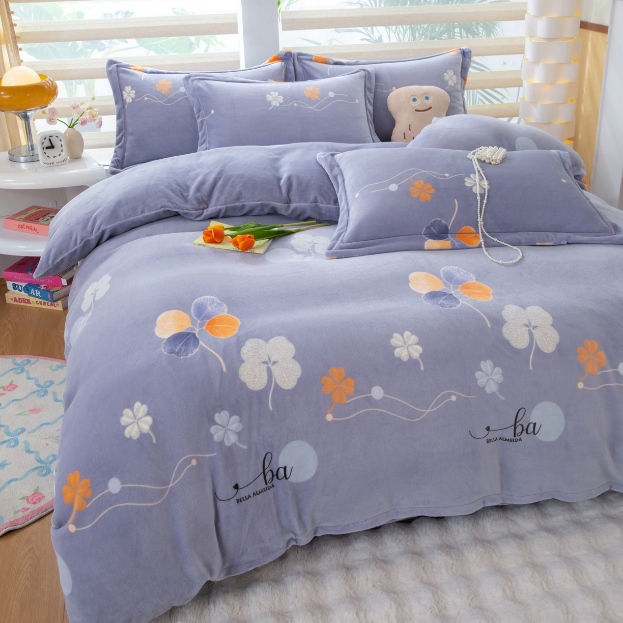 91家纺网 家纺一手货源 找家纺 卡迪亚家纺 2025新款金雕绒系列四件套 花开半夏