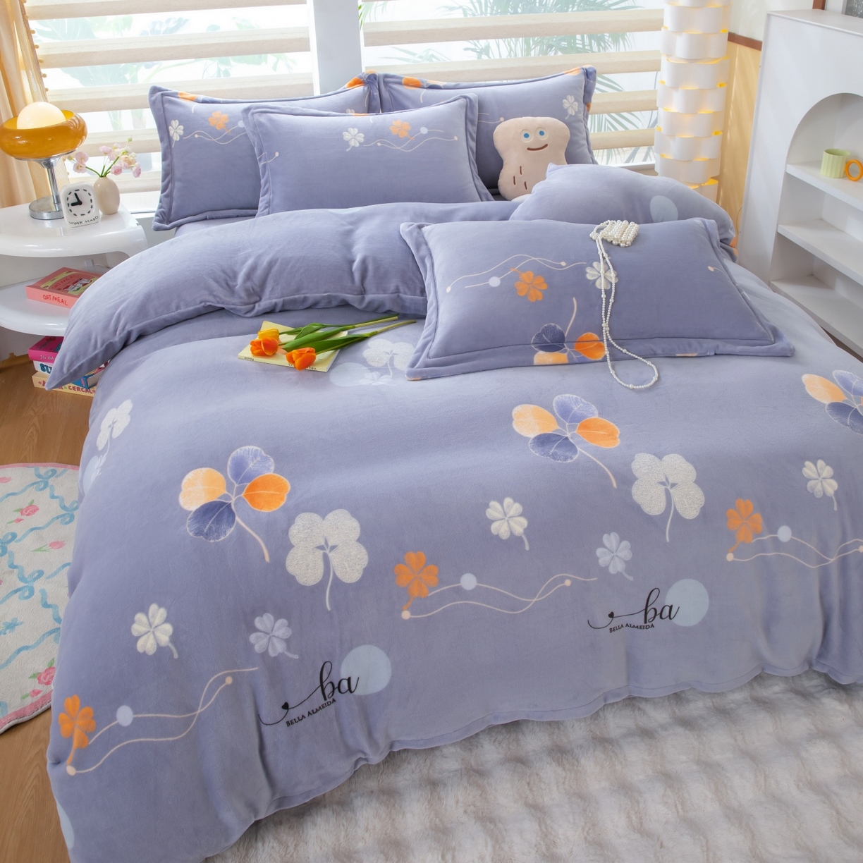 91家纺网 家纺一手货源 找家纺 卡迪亚家纺 2025新款金雕绒系列四件套 花开半夏