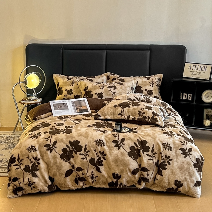 91家纺网 家纺一手货源 找家纺 仟网汇 2025新款亲肤舒适兔毛绒四件套 花枝-咖