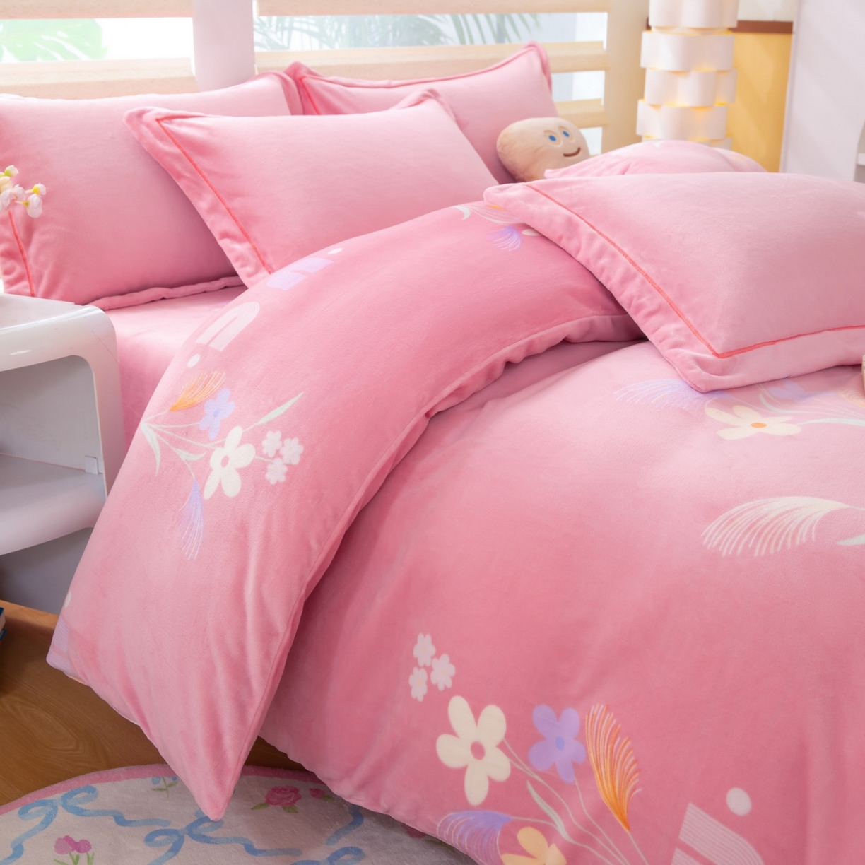 91家纺网 家纺一手货源 找家纺 卡迪亚家纺 2025新款金雕绒系列四件套 花序