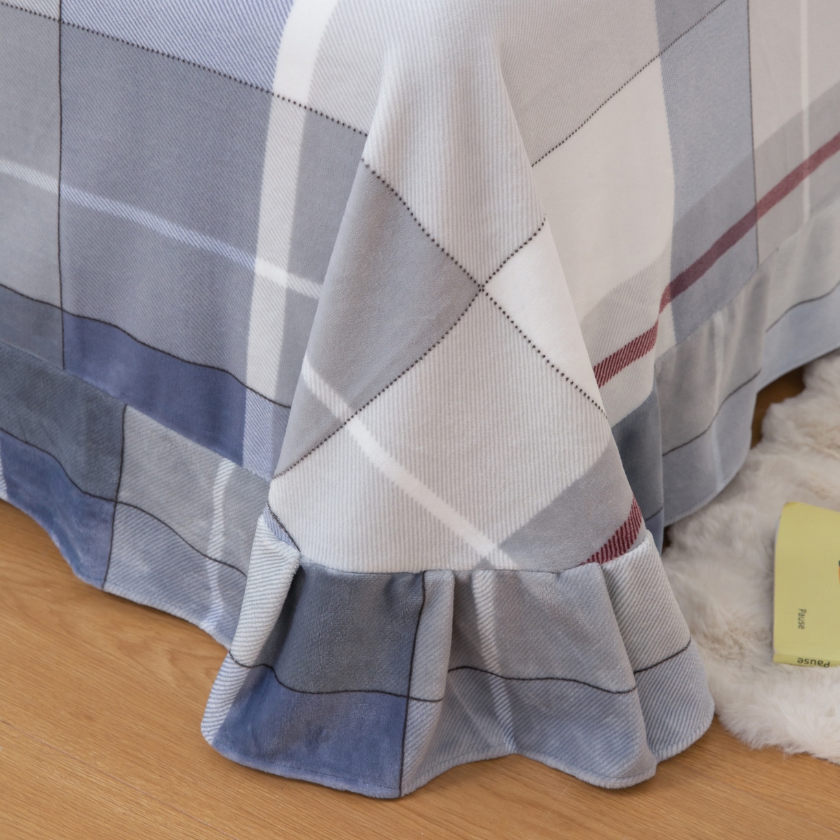 91家纺网 家纺一手货源 找家纺 卡迪亚家纺 2025新款金雕绒系列四件套 简格美