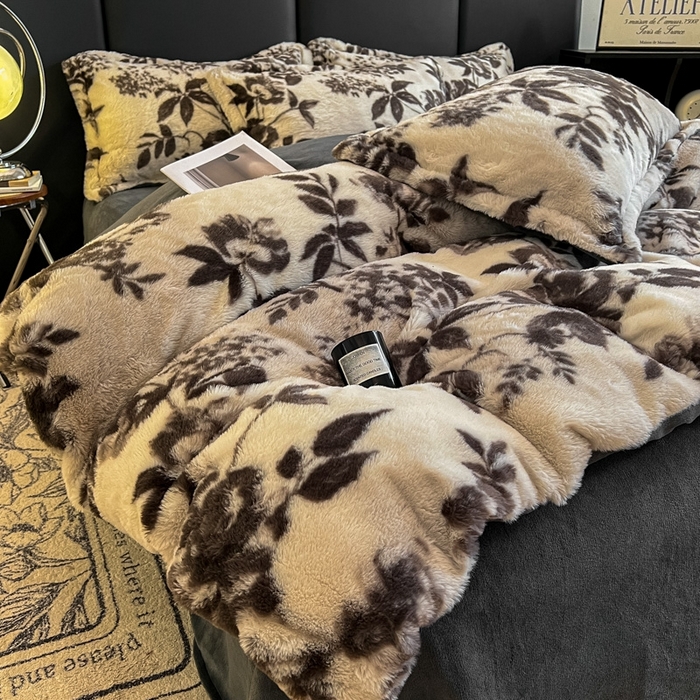 91家纺网 家纺一手货源 找家纺 仟网汇 2025新款亲肤舒适兔毛绒四件套 摩卡