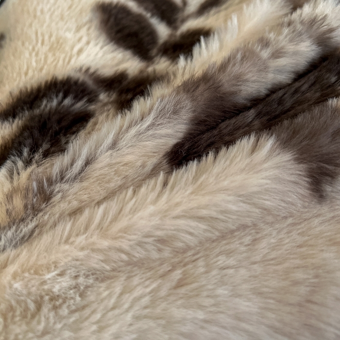 91家纺网 家纺一手货源 找家纺 仟网汇 2025新款亲肤舒适兔毛绒四件套 摩卡