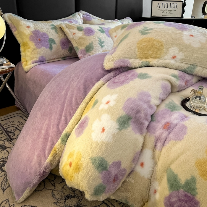 91家纺网 家纺一手货源 找家纺 仟网汇 2025新款亲肤舒适兔毛绒四件套 紫色花语