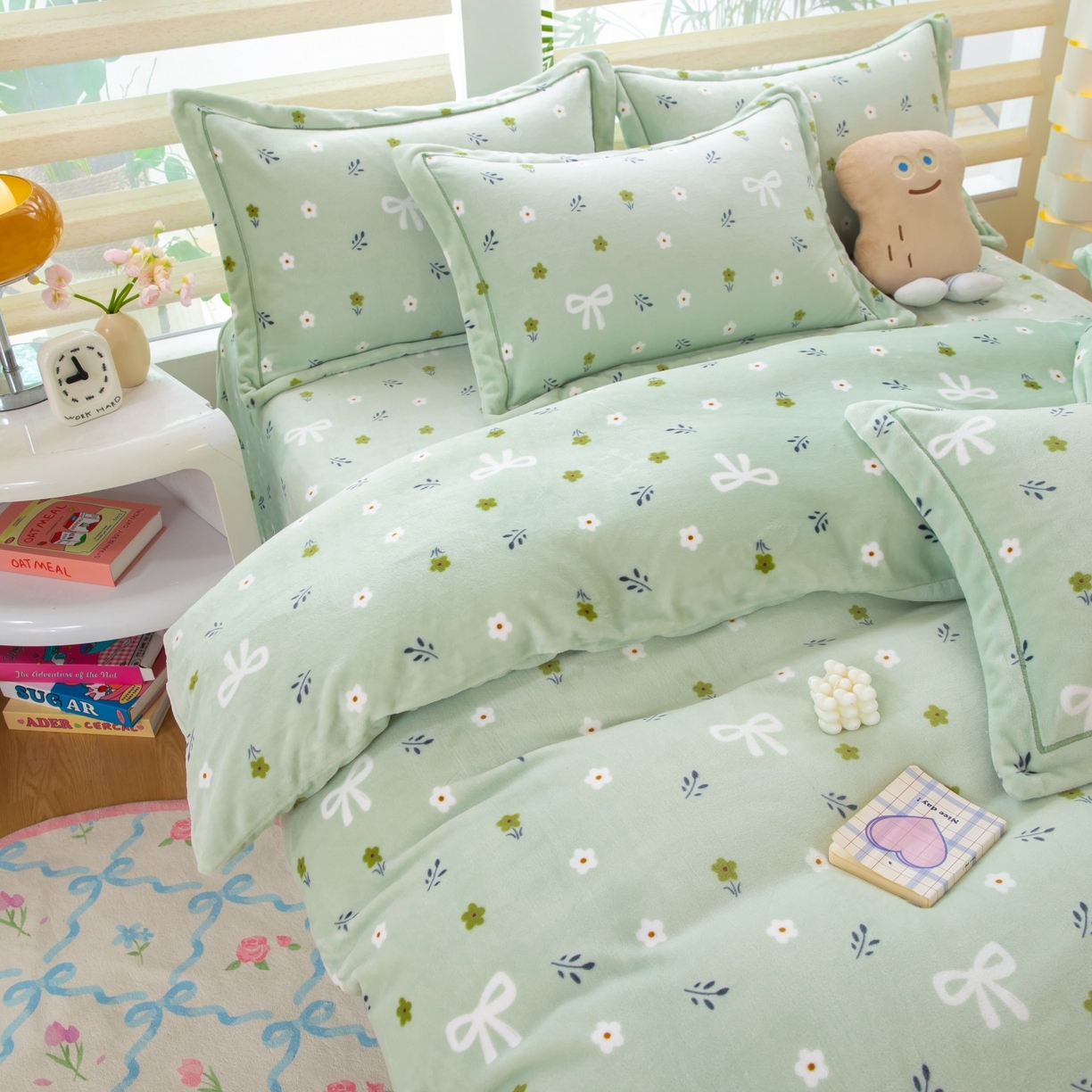 91家纺网 家纺一手货源 找家纺 卡迪亚家纺 2025新款金雕绒系列四件套 林间小风