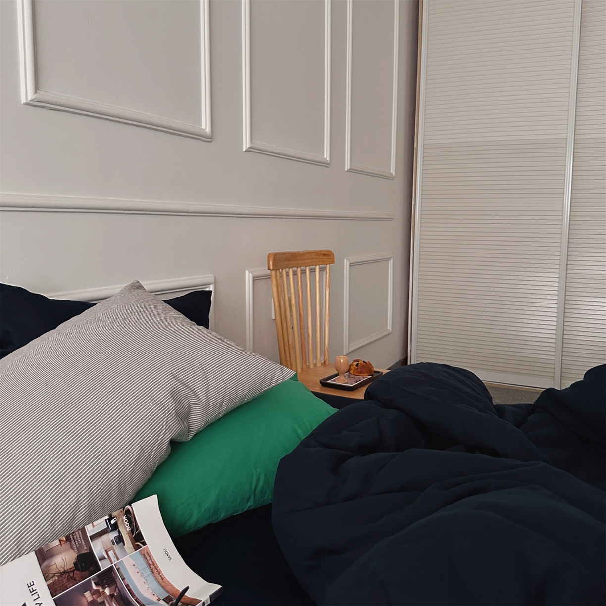 91家纺网 家纺一手货源 找家纺 （总）柚可家居 2025新款40支水洗人字纹百分百全棉水洗人字纹四件套 少年与树（会员减5元）