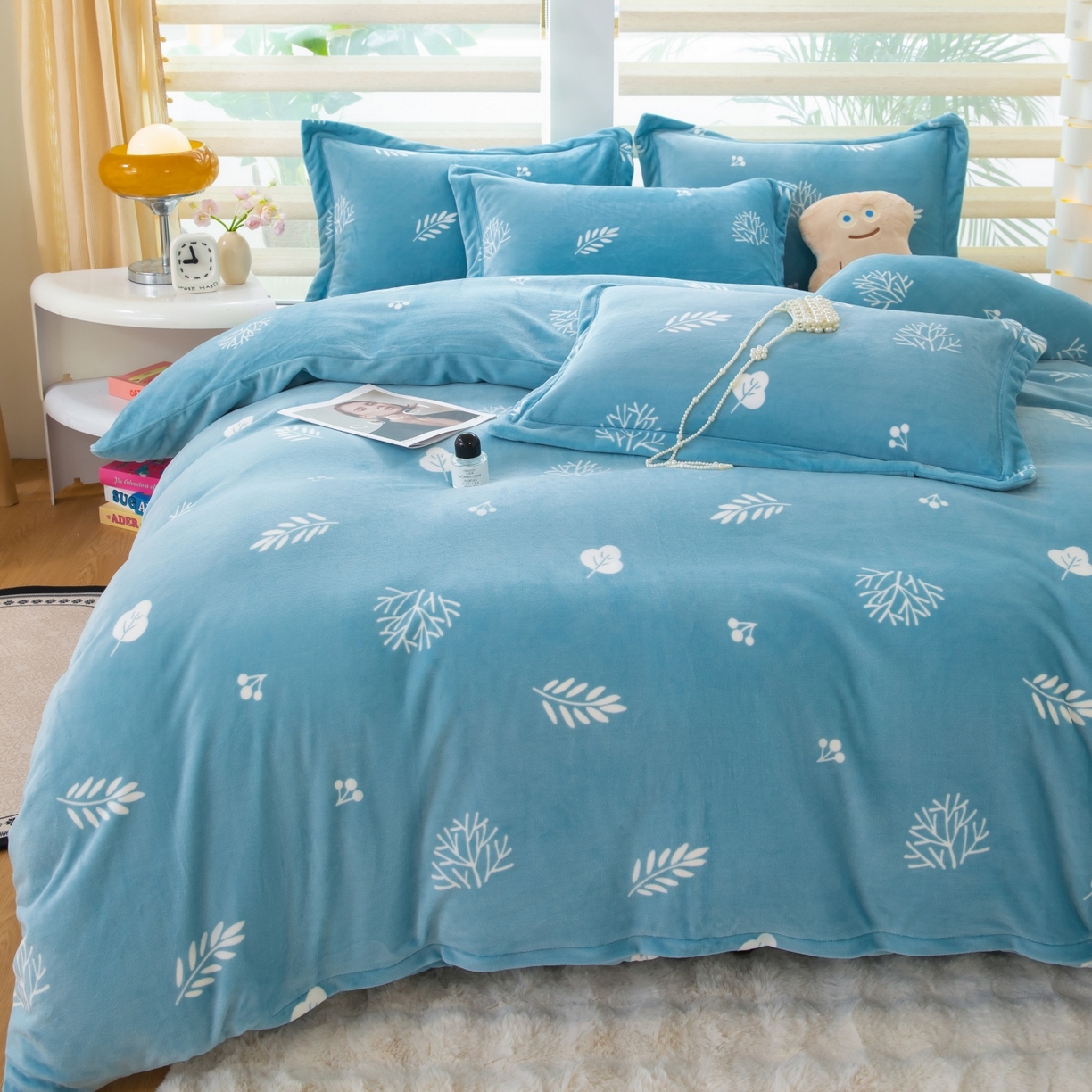 91家纺网 家纺一手货源 找家纺 卡迪亚家纺 2025新款金雕绒系列四件套 美拉时光