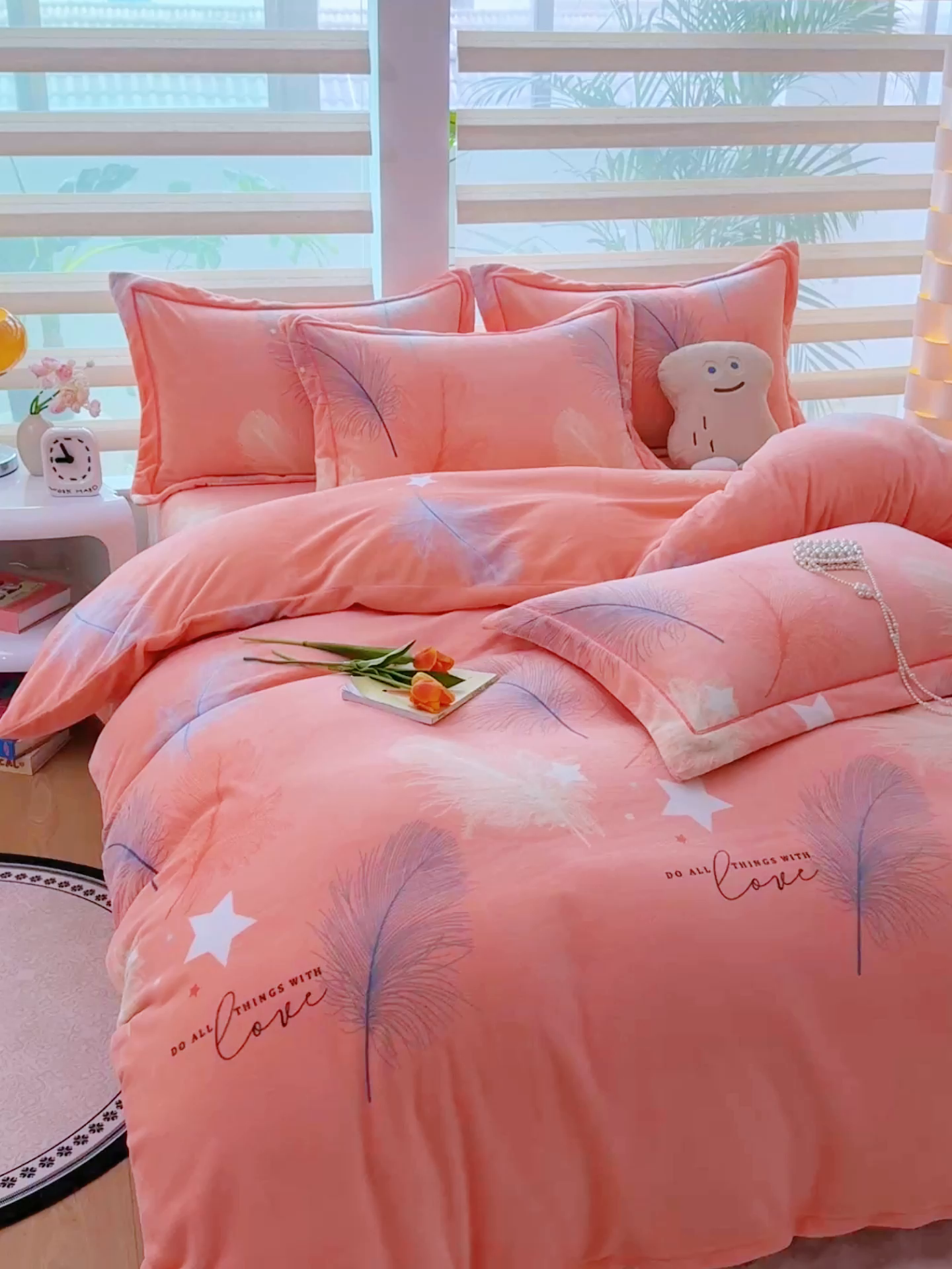 91家纺网 家纺一手货源 找家纺 卡迪亚家纺 2025新款金雕绒系列四件套 暖阳羽丝