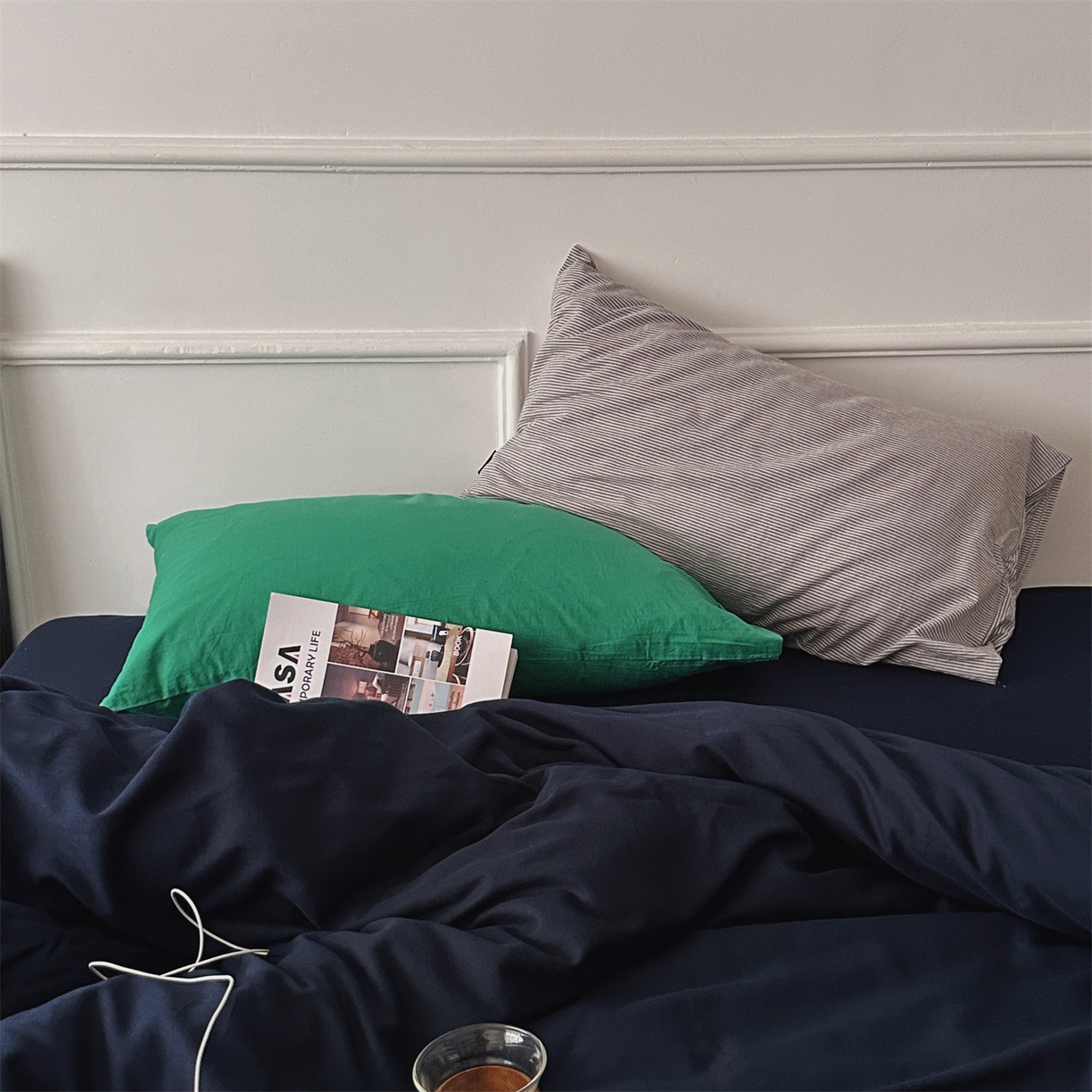 91家纺网 家纺一手货源 找家纺 柚可家居 2025新款40支水洗人字纹百分百全棉水洗人字纹四件套 少年与树（会员减5元） 少年与树（枕套森绿+灰条）