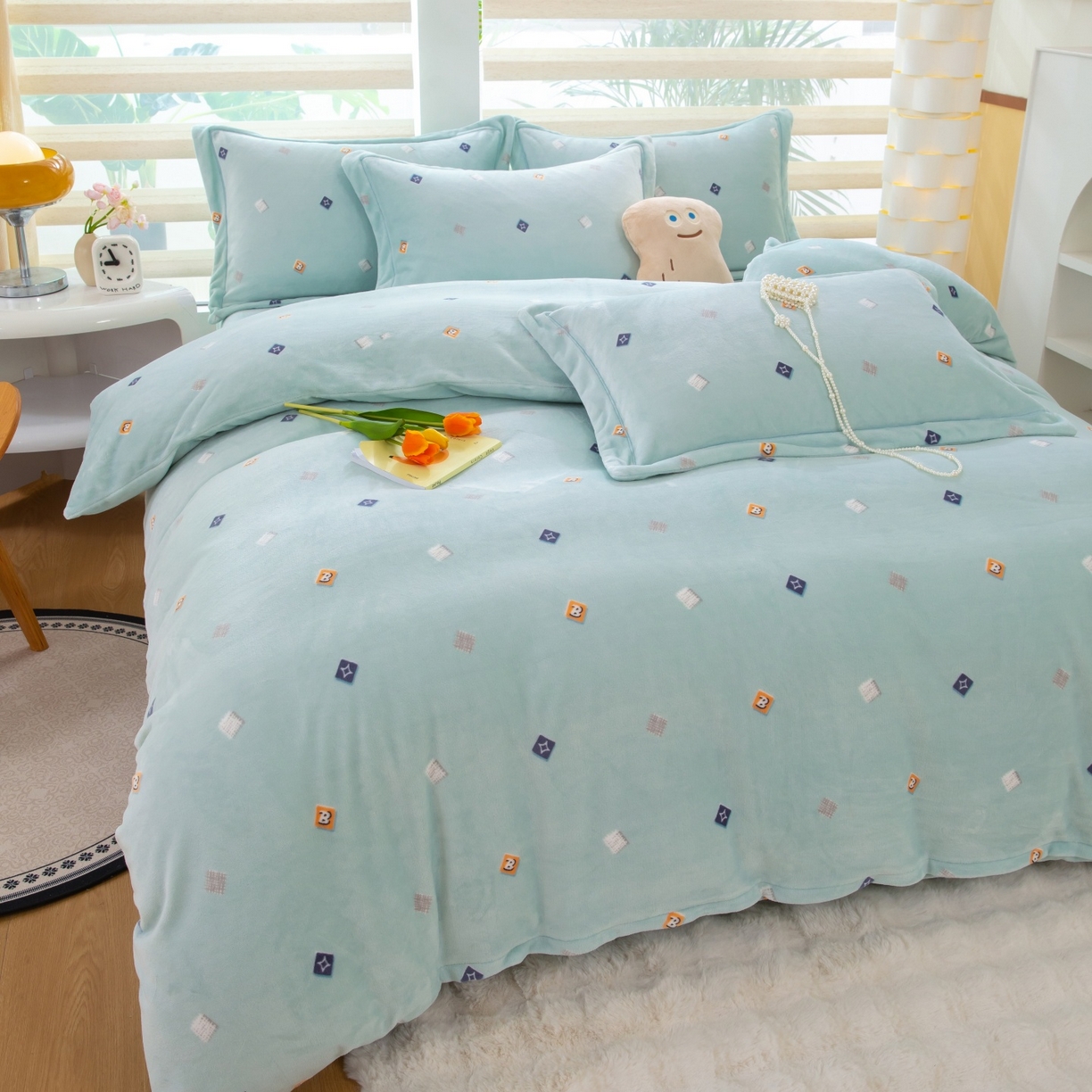 91家纺网 家纺一手货源 找家纺 卡迪亚家纺 2025新款金雕绒系列四件套 怦然心动-绿