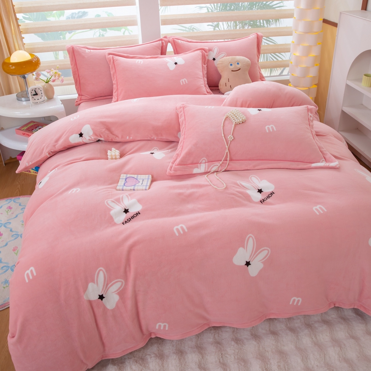 91家纺网 家纺一手货源 找家纺 卡迪亚家纺 2025新款金雕绒系列四件套 绅士范