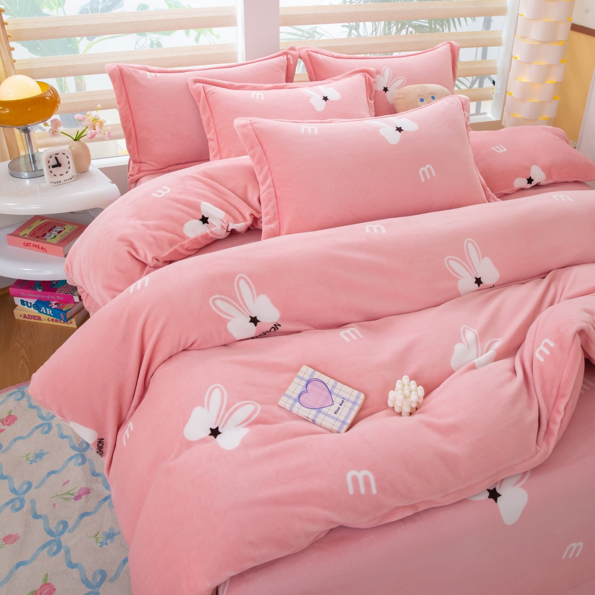 91家纺网 家纺一手货源 找家纺 卡迪亚家纺 2025新款金雕绒系列四件套 绅士范