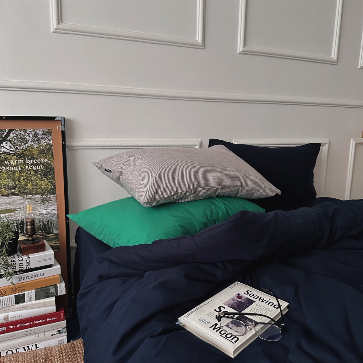 91家纺网 家纺一手货源 找家纺 柚可家居 2025新款40支水洗人字纹百分百全棉水洗人字纹四件套 少年与树（会员减5元） 少年与树（枕套藏蓝+森绿）