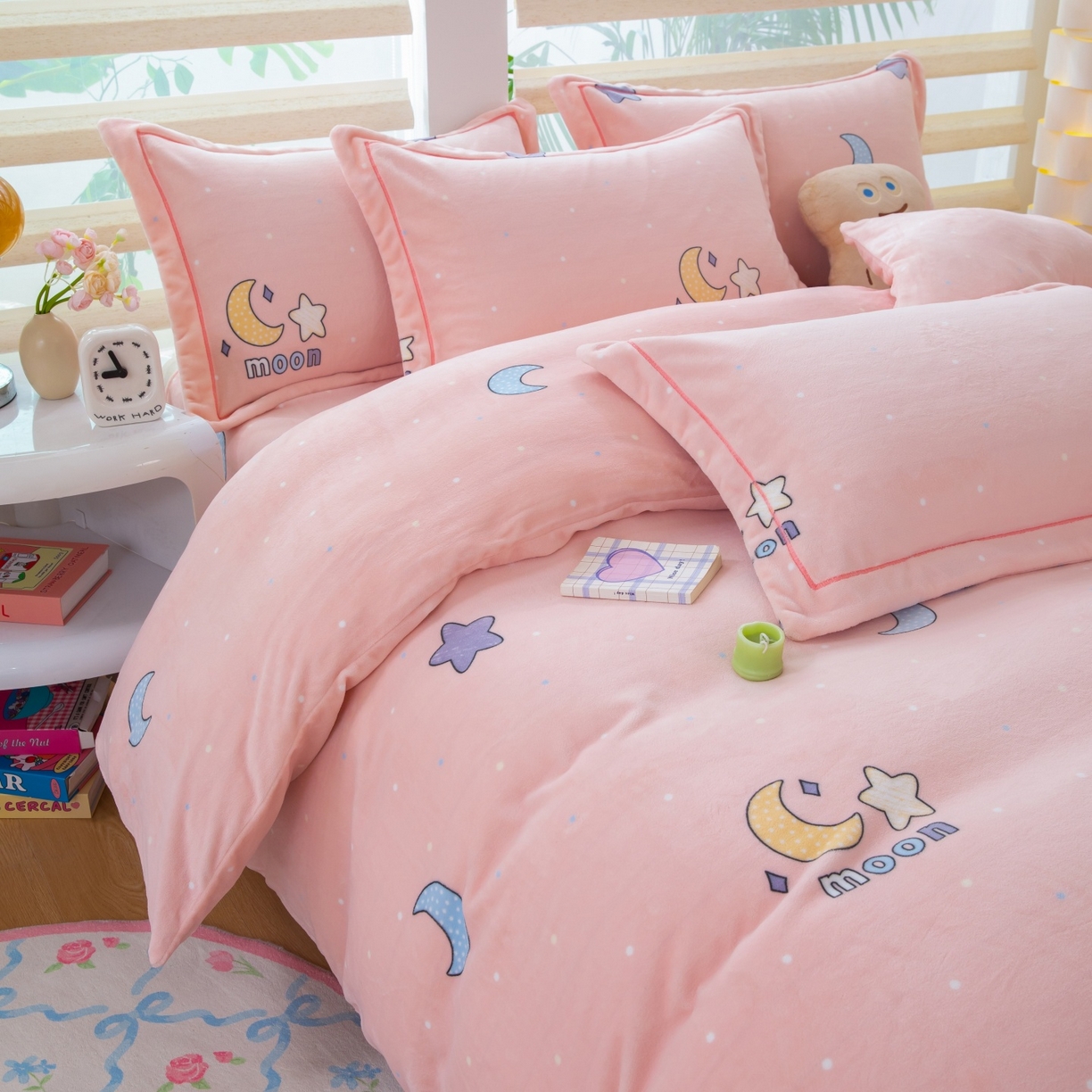 91家纺网 家纺一手货源 找家纺 卡迪亚家纺 2025新款金雕绒系列四件套 午夜星空