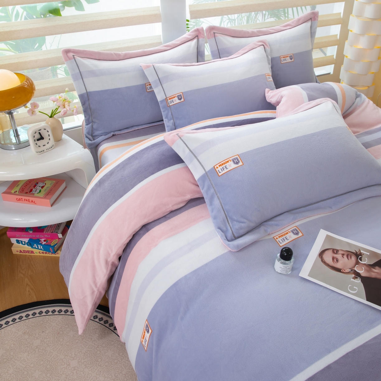 91家纺网 家纺一手货源 找家纺 卡迪亚家纺 2025新款金雕绒系列四件套 香伊爱情