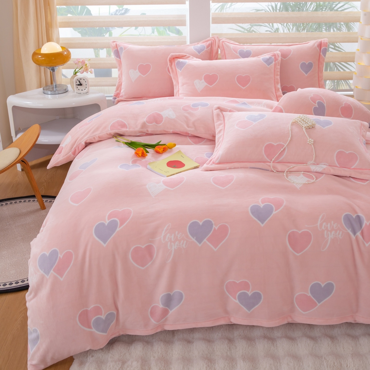 91家纺网 家纺一手货源 找家纺 卡迪亚家纺 2025新款金雕绒系列四件套 心心相恋