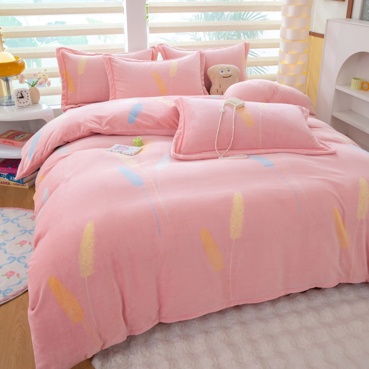 91家纺网 家纺一手货源 找家纺 卡迪亚家纺 2025新款金雕绒系列四件套 欣欣向荣