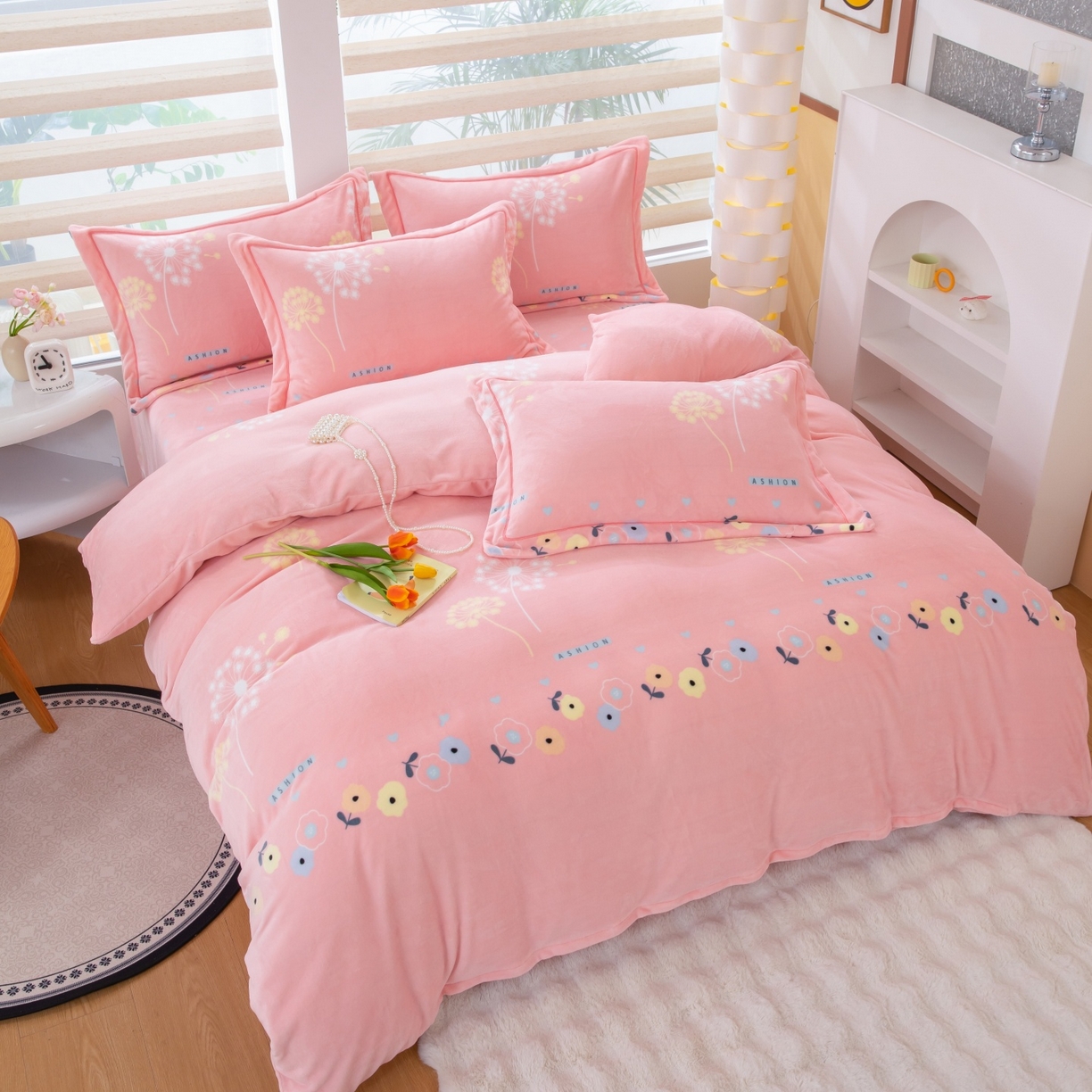 91家纺网 家纺一手货源 找家纺 卡迪亚家纺 2025新款金雕绒系列四件套 一路繁花