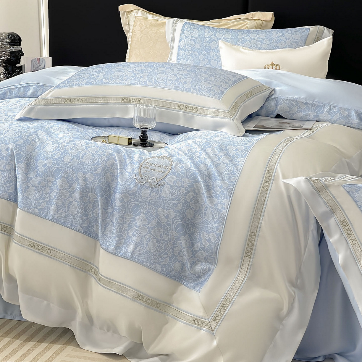 91家纺网 家纺一手货源 找家纺 直播爆款A类数码印花长绒棉四件套纯棉全棉拼接被套重工刺绣被套工艺款床上用品 梦莉娅-香颂蓝