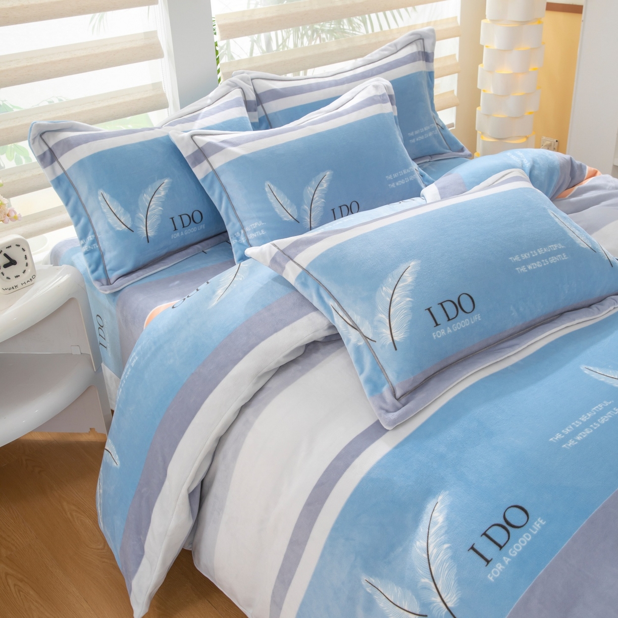 91家纺网 家纺一手货源 找家纺 卡迪亚家纺 2025新款金雕绒系列四件套 羽柔时尚