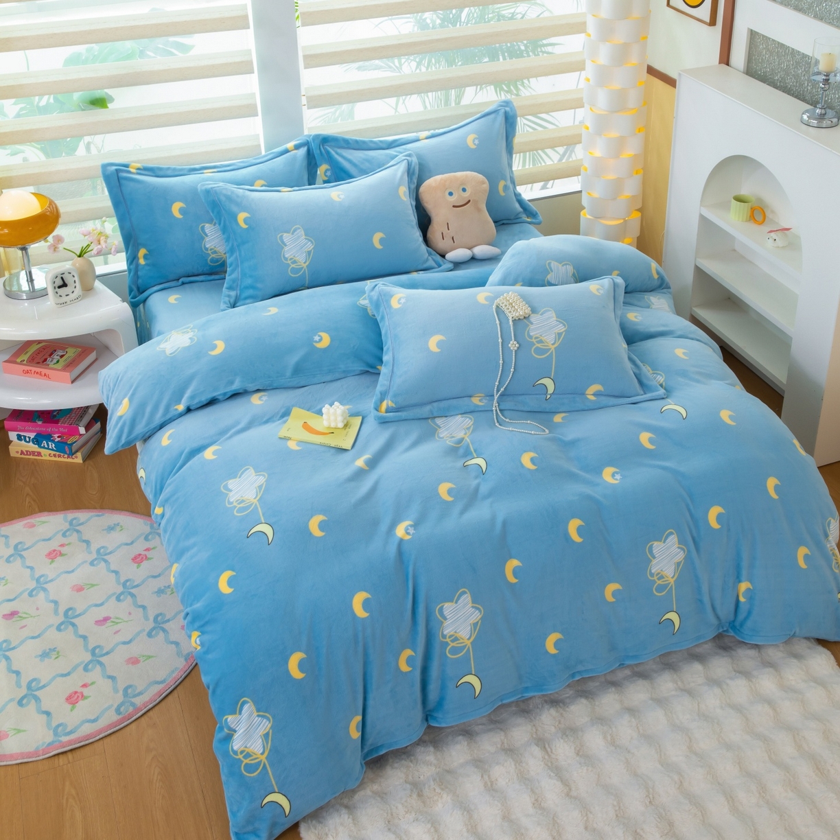 91家纺网 家纺一手货源 找家纺 卡迪亚家纺 2025新款金雕绒系列四件套 月亮弯弯