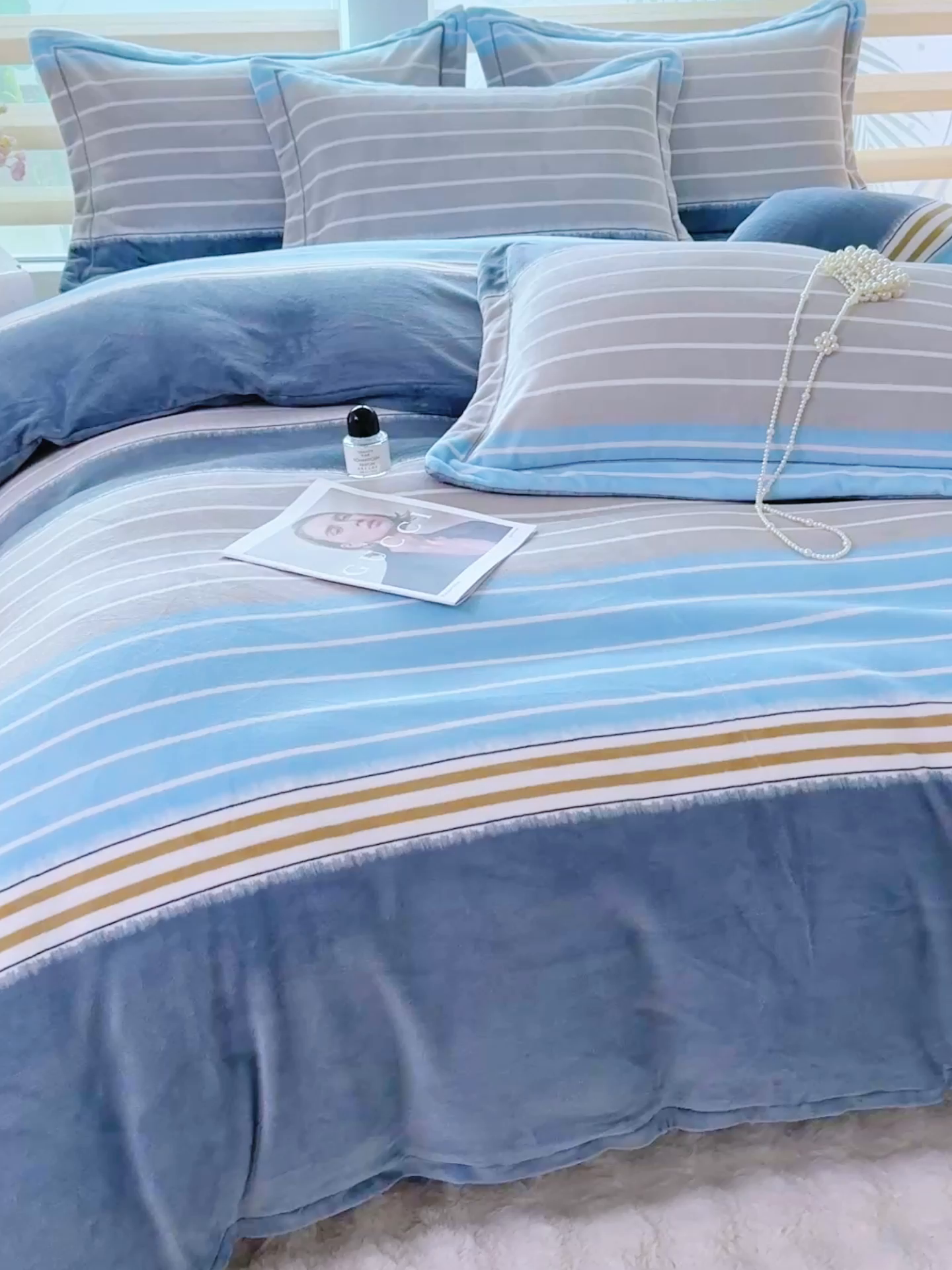 91家纺网 家纺一手货源 找家纺 卡迪亚家纺 2025新款金雕绒系列四件套 月亮弯弯