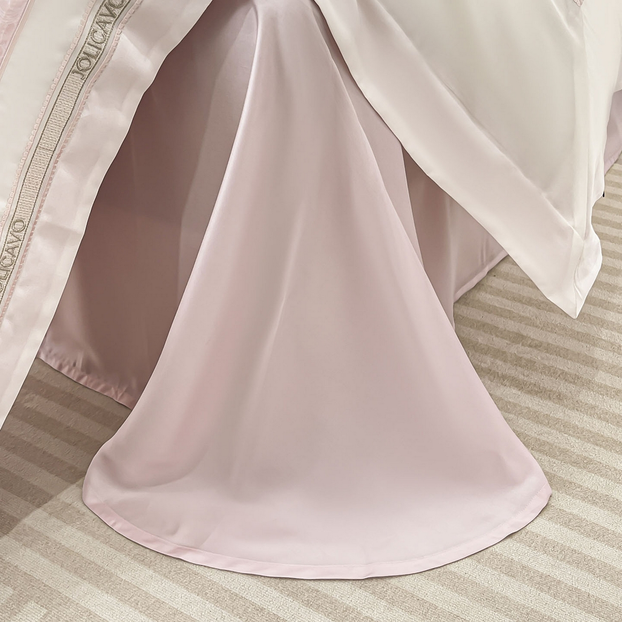 91家纺网 家纺一手货源 找家纺 （总）直播爆款A类数码印花长绒棉四件套纯棉全棉拼接被套重工刺绣被套工艺款床上用品