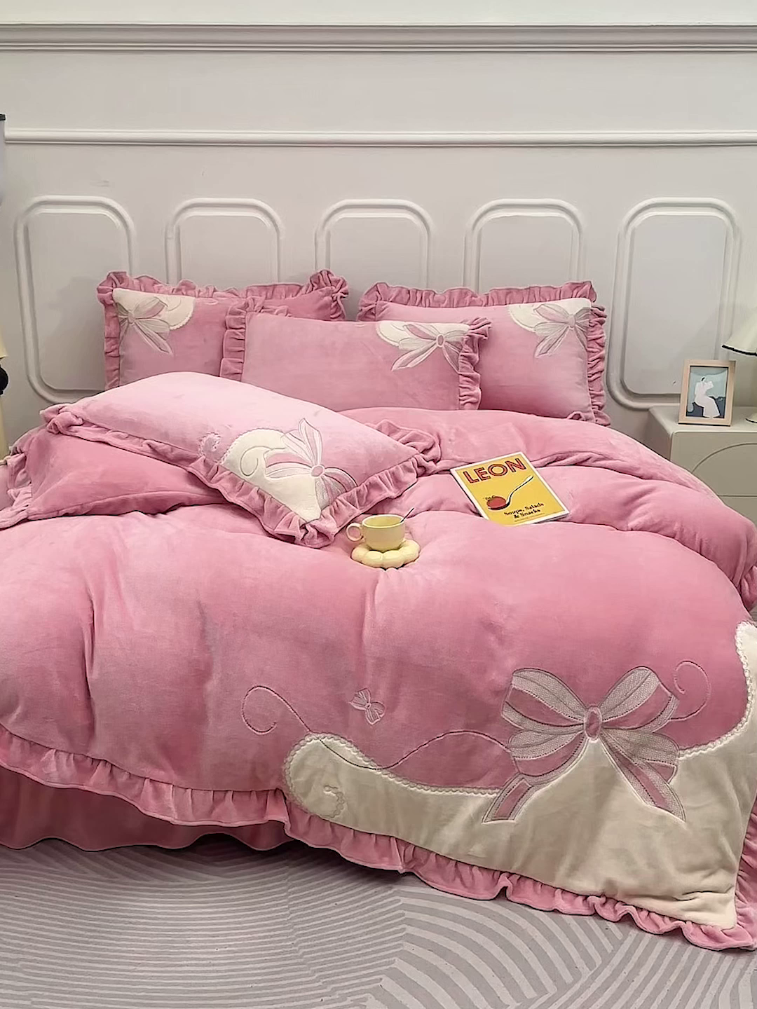 91家纺网 家纺一手货源 找家纺 （总）卡迪亚家纺 2025新款牛奶绒贴布绣四件套-蝶舞