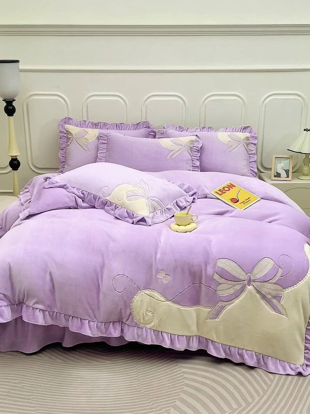 91家纺网 家纺一手货源 找家纺 卡迪亚家纺 2025新款牛奶绒贴布绣四件套-蝶舞 蝶舞-魅力紫