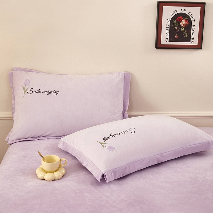 91家纺网 家纺一手货源 找家纺 卡迪亚家纺 2025新款婴儿绒高端绣花四件套-郁金香 郁金香-梦幻紫