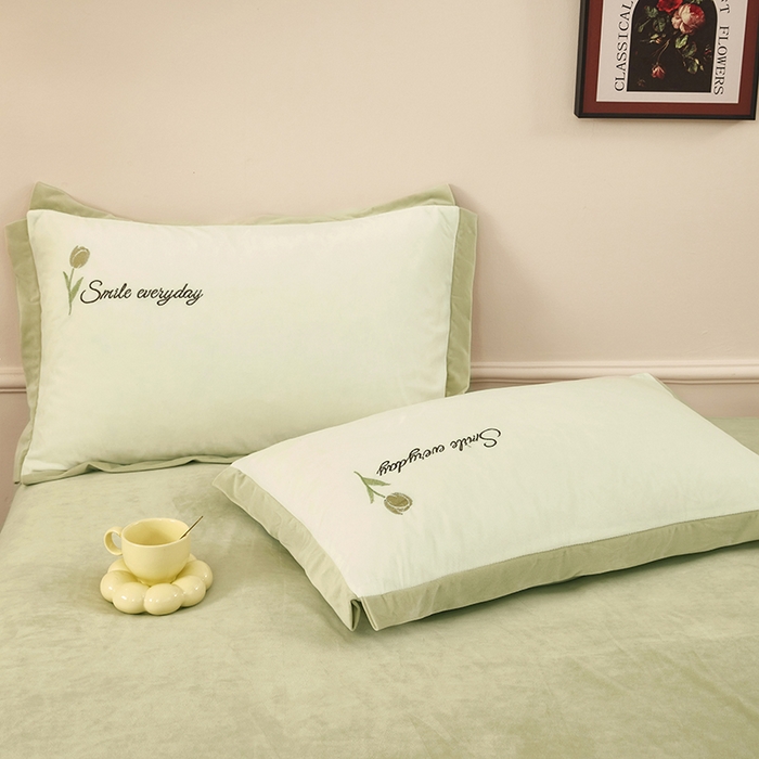 91家纺网 家纺一手货源 找家纺 卡迪亚家纺 2025新款婴儿绒高端绣花四件套-郁金香 郁金香-抹茶绿