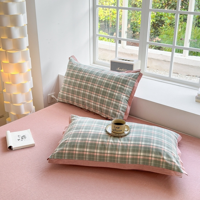 91家纺网 家纺一手货源 找家纺 宜家坊 2025新款A类全棉色织系列水洗棉宽边断角工艺四件套 小幸运-绿豆沙