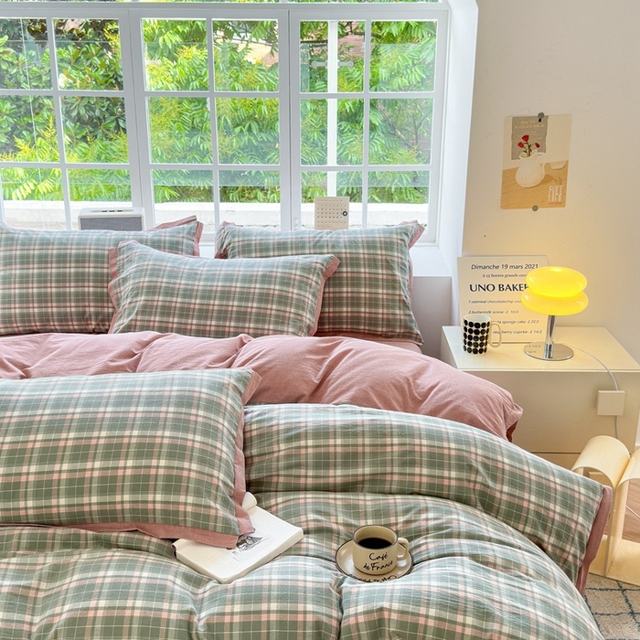 91家纺网 家纺一手货源 找家纺 宜家坊 2025新款A类全棉色织系列水洗棉宽边断角工艺四件套 小幸运-绿豆沙