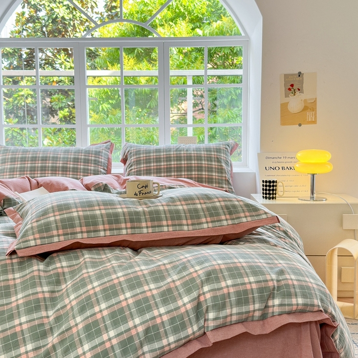 91家纺网 家纺一手货源 找家纺 宜家坊 2025新款A类全棉色织系列水洗棉宽边断角工艺四件套 小幸运-绿豆沙