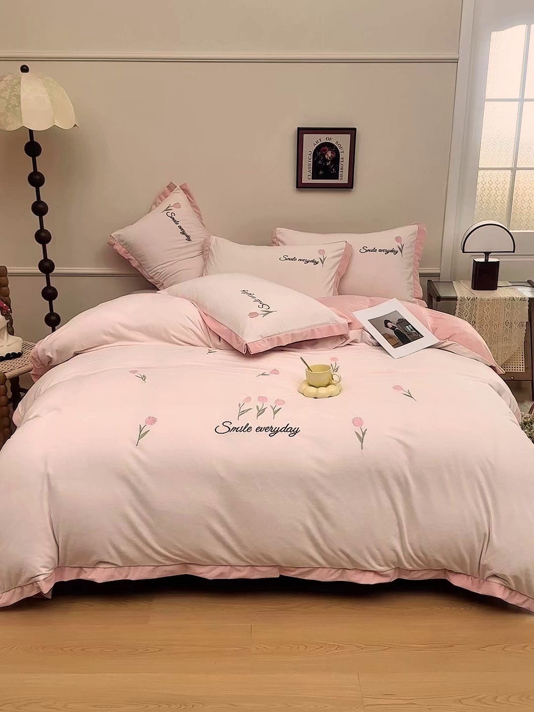 91家纺网 家纺一手货源 找家纺 卡迪亚家纺 2025新款婴儿绒高端绣花四件套-郁金香 郁金香-樱花粉