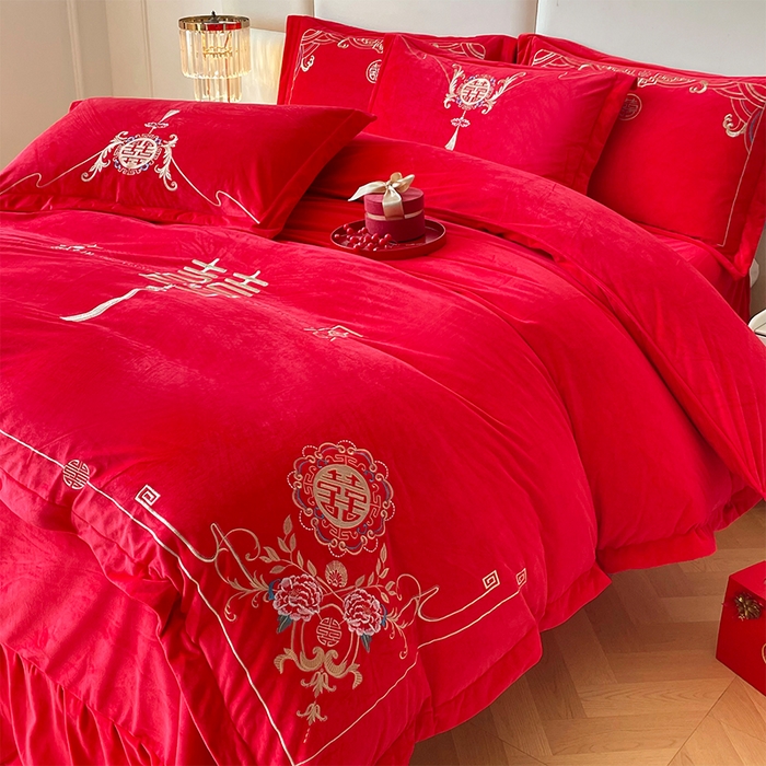 91家纺网 家纺一手货源 找家纺 富之雅婚庆 2025新款高克重全工艺牛奶绒宝宝绒刺绣婚庆四件套 缘定三生（宝宝绒）