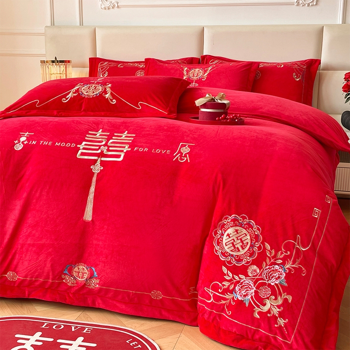 91家纺网 家纺一手货源 找家纺 富之雅婚庆 2025新款高克重全工艺牛奶绒宝宝绒刺绣婚庆四件套 缘定三生（宝宝绒）