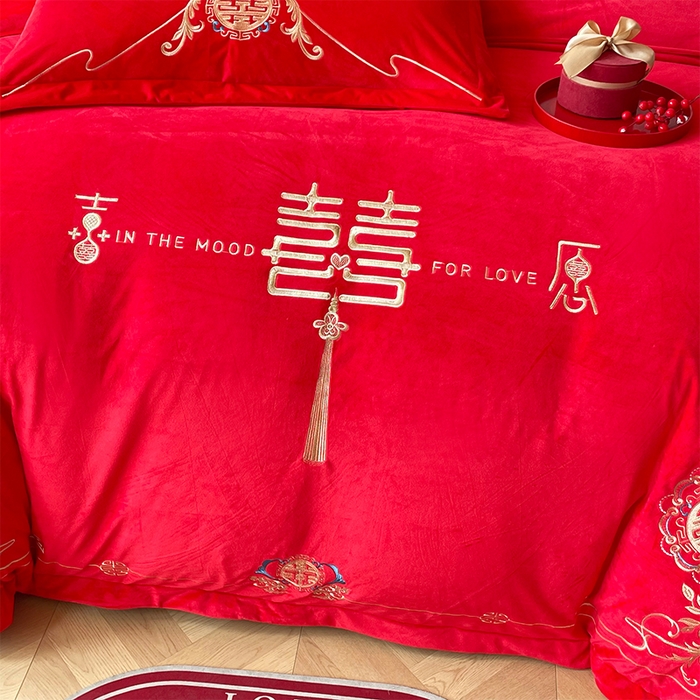 91家纺网 家纺一手货源 找家纺 富之雅婚庆 2025新款高克重全工艺牛奶绒宝宝绒刺绣婚庆四件套 缘定三生（宝宝绒）