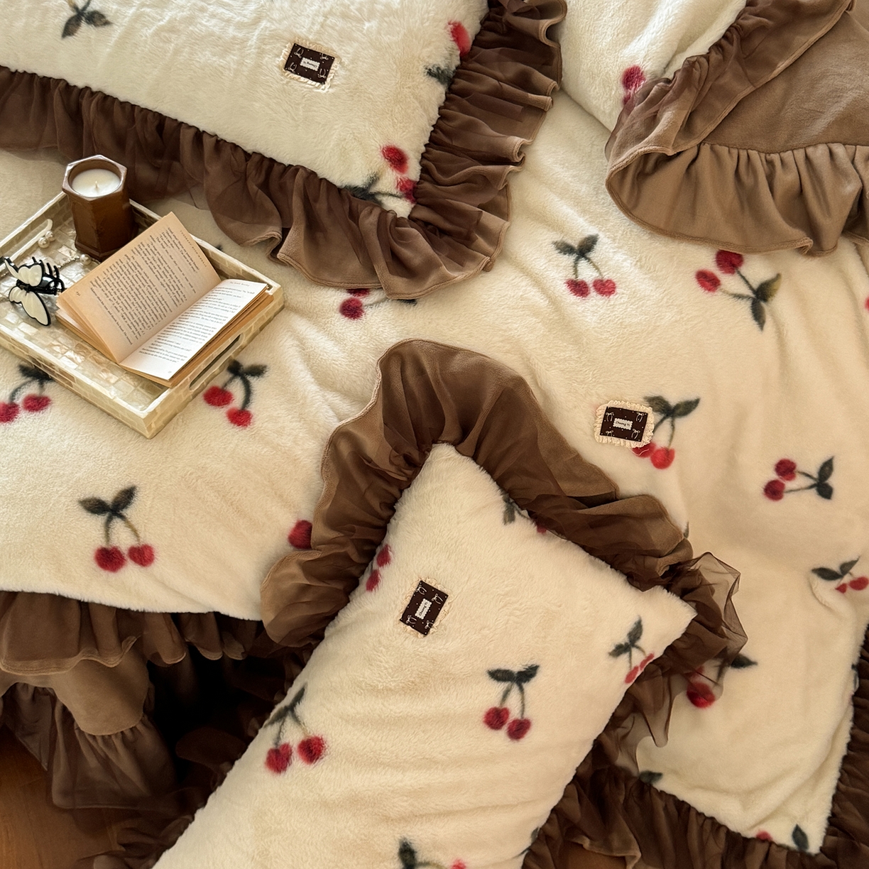 91家纺网 家纺一手货源 找家纺 （总）婳庭家居 2025新款兔毛绒韩系四件套-芝芝樱桃