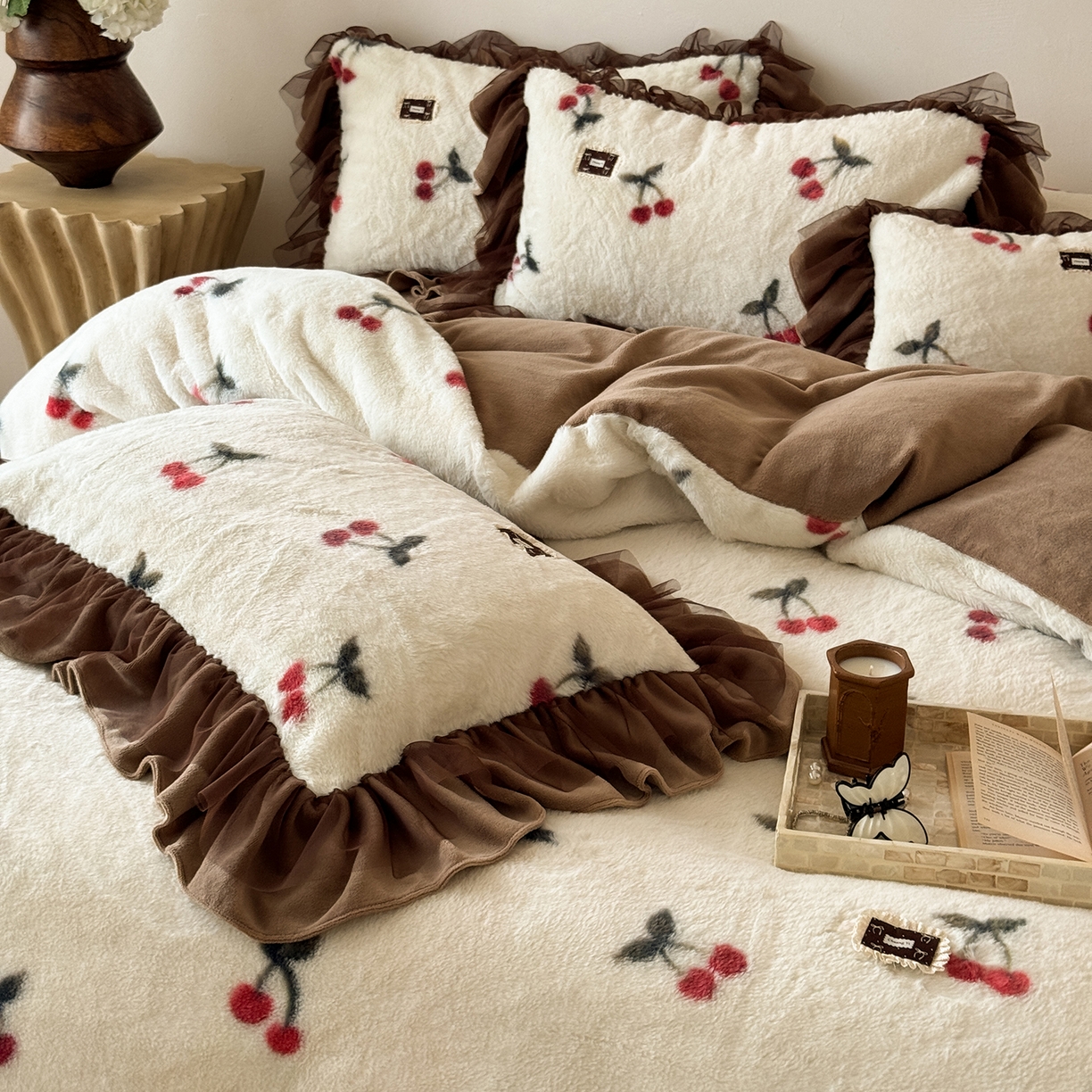 91家纺网 家纺一手货源 找家纺 （总）婳庭家居 2025新款兔毛绒韩系四件套-芝芝樱桃