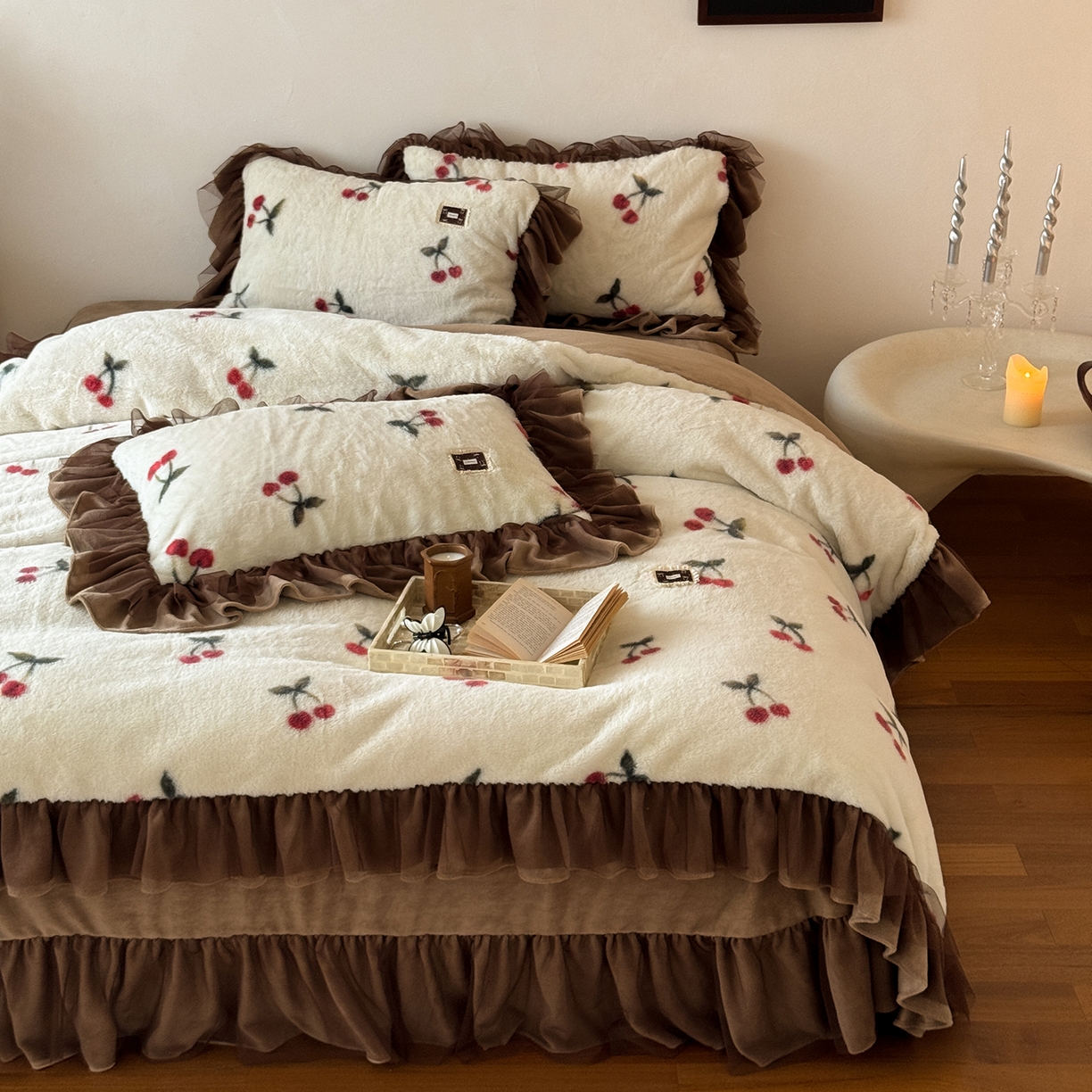 91家纺网 家纺一手货源 找家纺 （总）婳庭家居 2025新款兔毛绒韩系四件套-芝芝樱桃