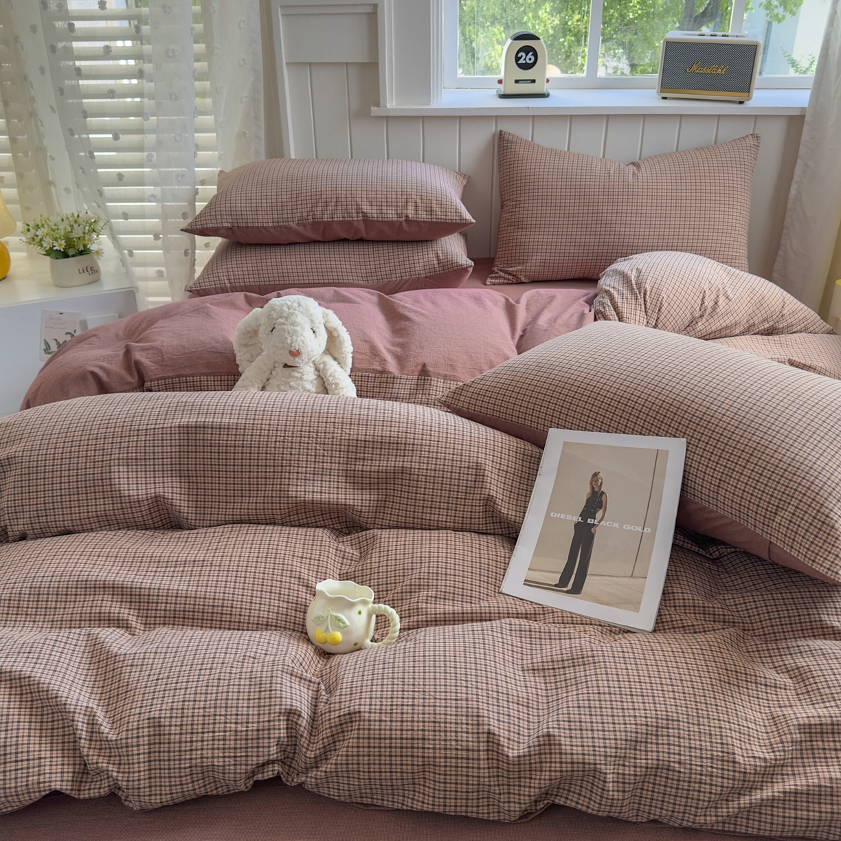 91家纺网 家纺一手货源 找家纺 宜家坊 2025新款A类全棉色织水洗棉四件套纯棉格子纯色被套学生宿舍三件套定制定做 沐风-粉红