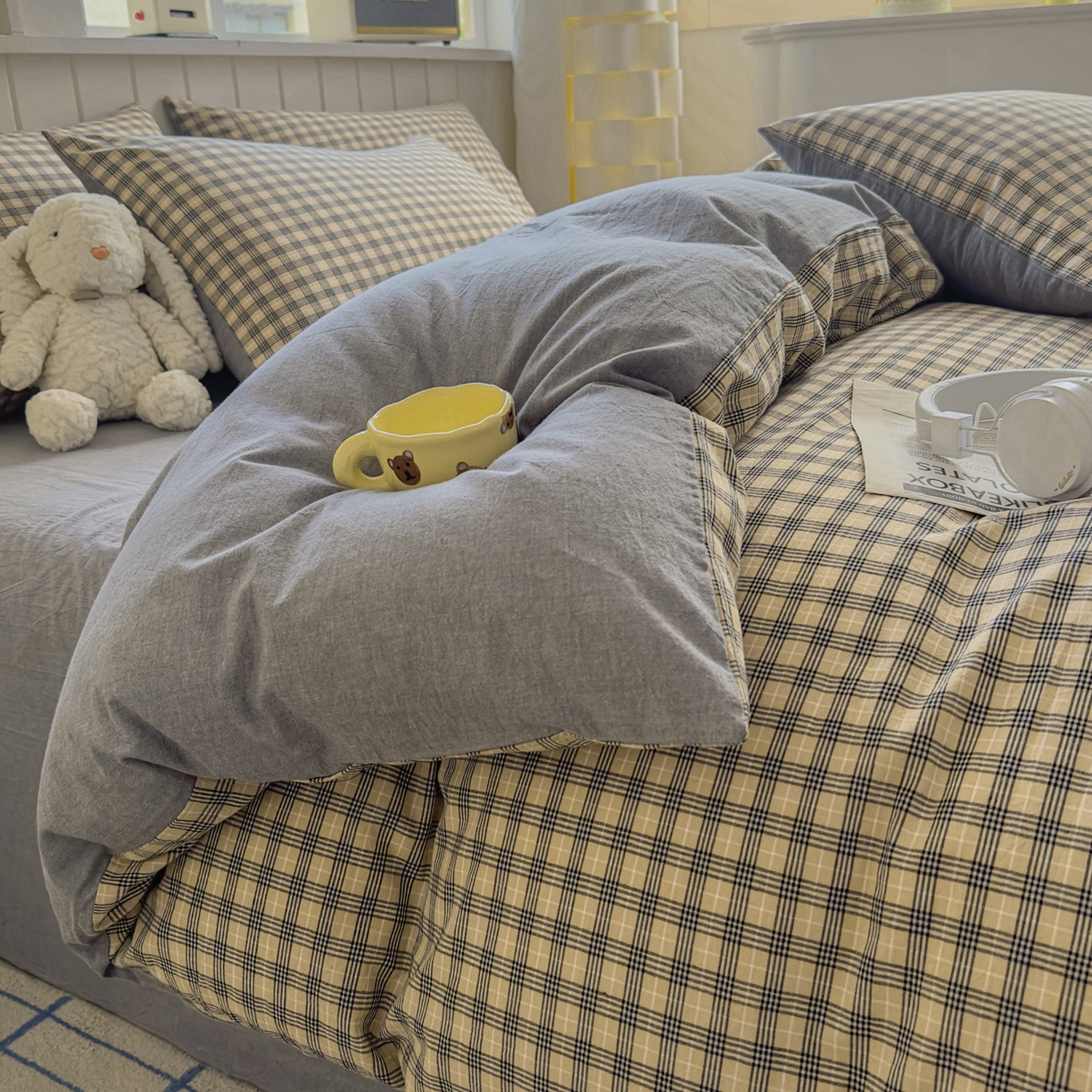 91家纺网 家纺一手货源 找家纺 宜家坊 2025新款A类全棉色织水洗棉四件套纯棉格子纯色被套学生宿舍三件套定制定做 春野-咖灰