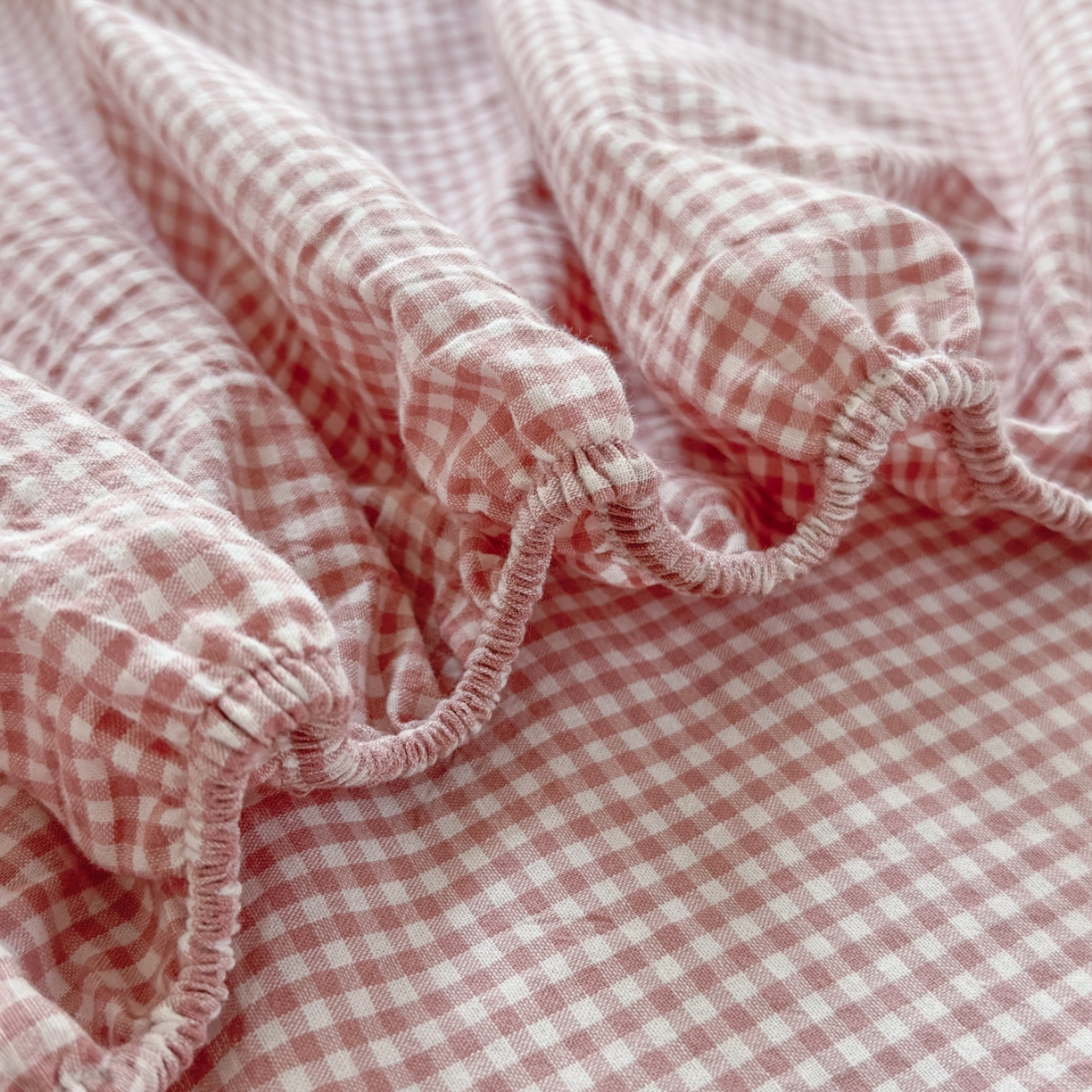 91家纺网 家纺一手货源 找家纺 宜家坊 2025新款A类色织全棉水洗棉床单单件纯棉格子纯色学生宿舍定制定做 密格-浅粉