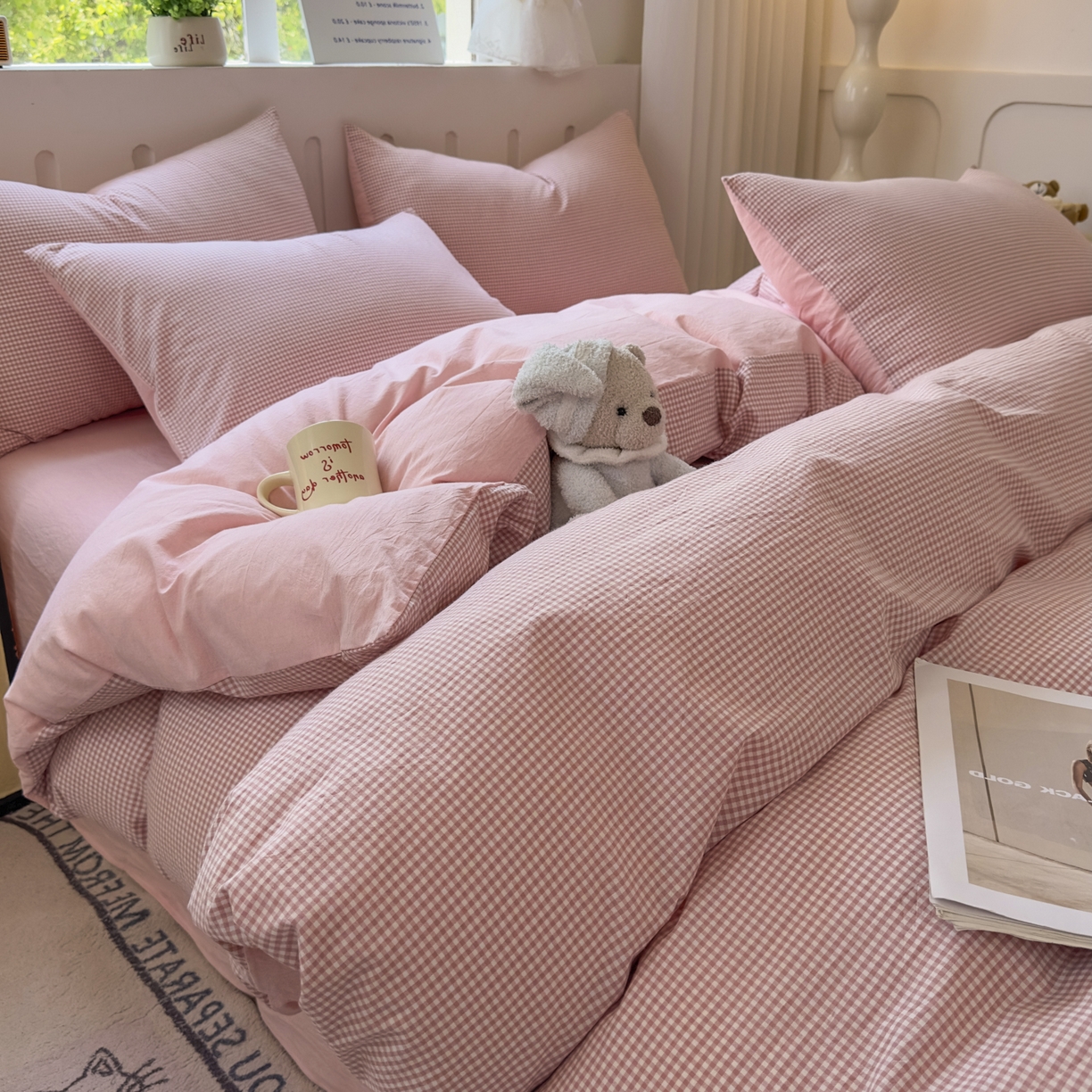 91家纺网 家纺一手货源 找家纺 宜家坊 2025新款A类全棉色织水洗棉四件套纯棉格子纯色被套学生宿舍三件套定制定做 密格-浅粉