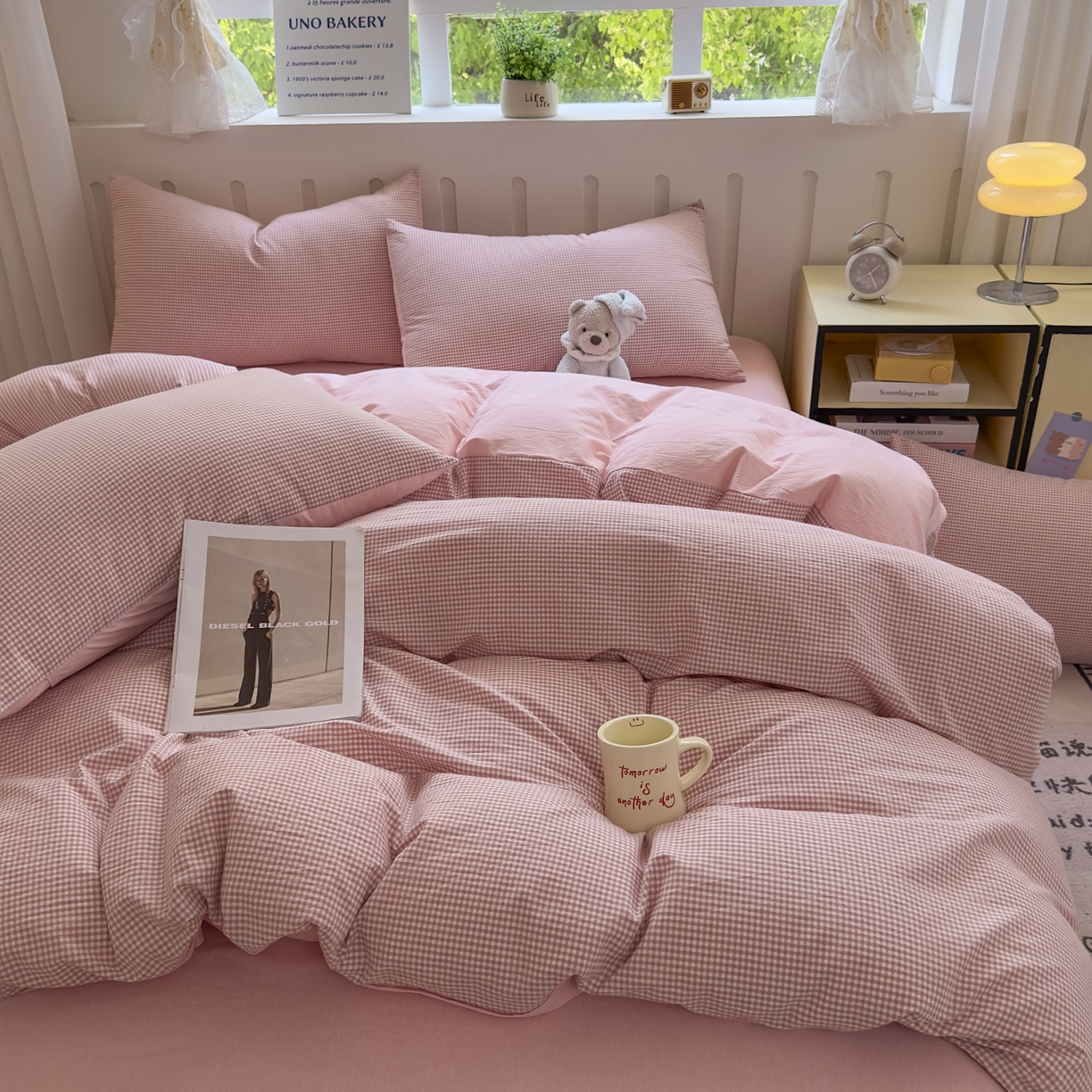 91家纺网 家纺一手货源 找家纺 宜家坊 2025新款A类全棉色织水洗棉四件套纯棉格子纯色被套学生宿舍三件套定制定做 密格-浅粉