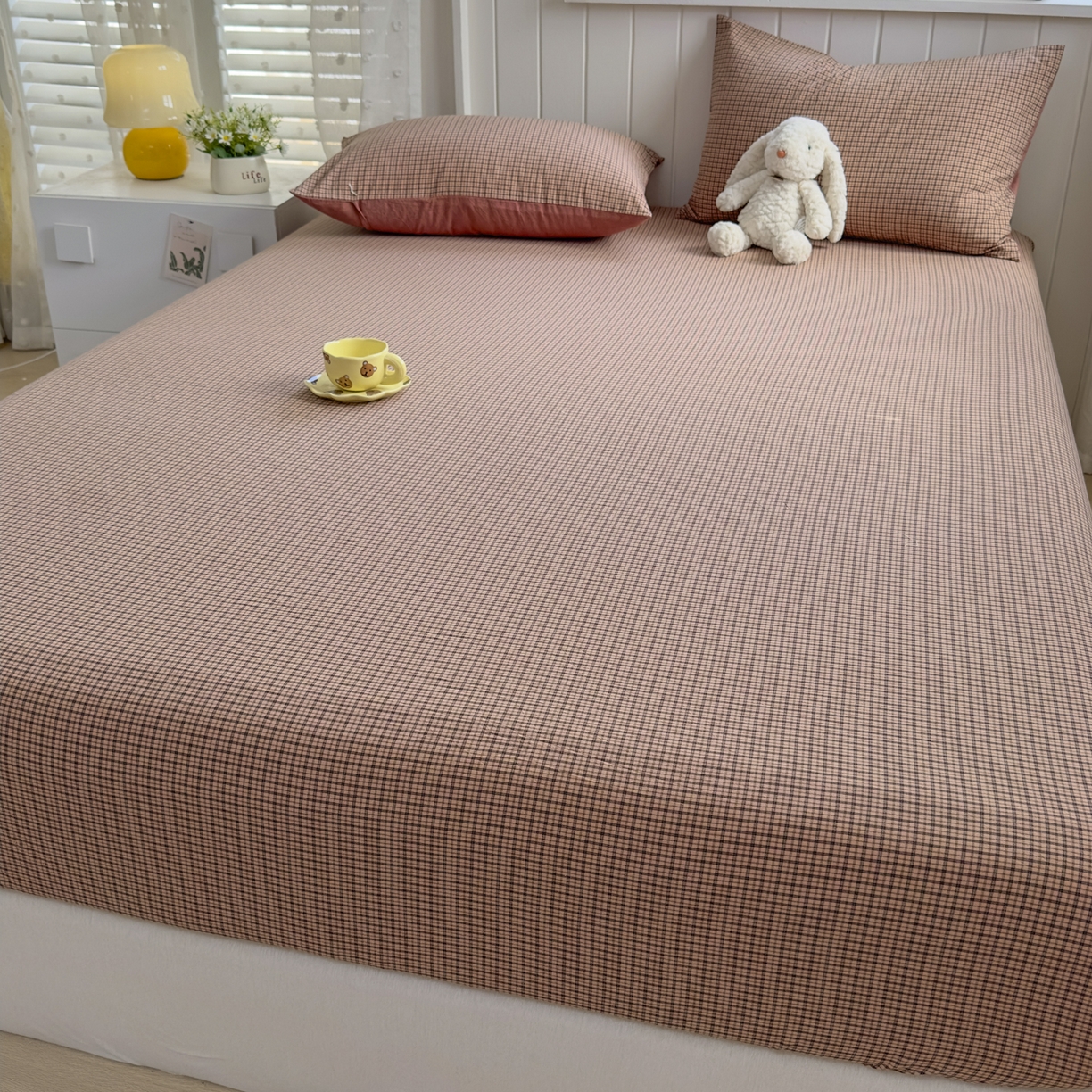 91家纺网 家纺一手货源 找家纺 宜家坊 2025新款A类色织全棉水洗棉床单单件纯棉格子纯色学生宿舍定制定做 沐风-粉红
