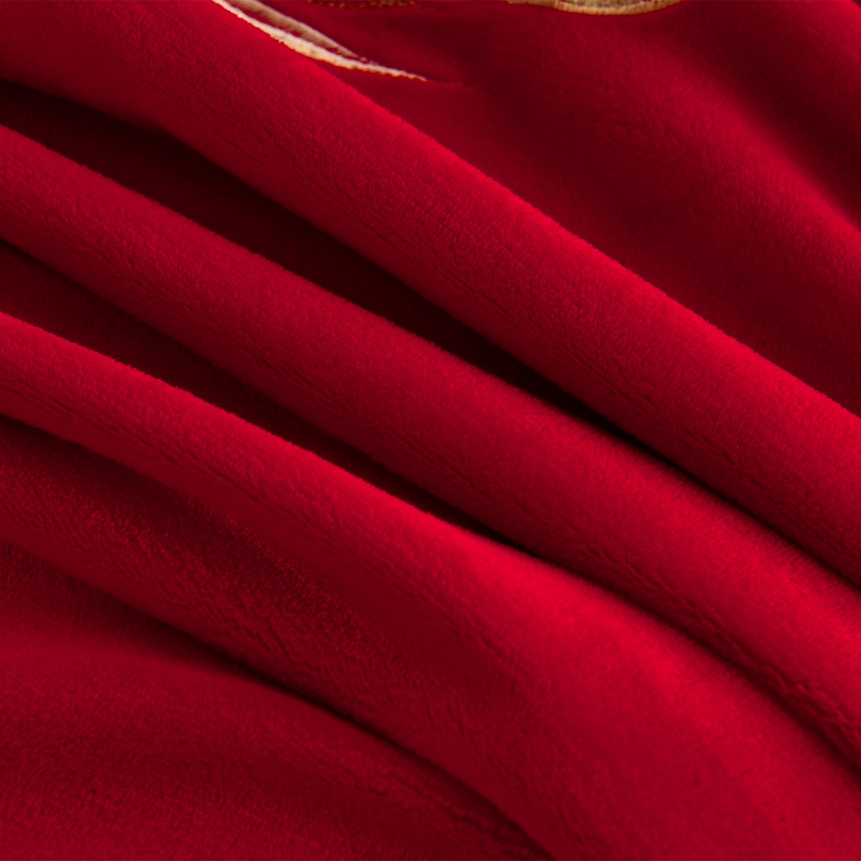 91家纺网 家纺一手货源 找家纺 居尚家纺 2025新款牛奶绒大红婚庆刺绣四件套 大喜之日