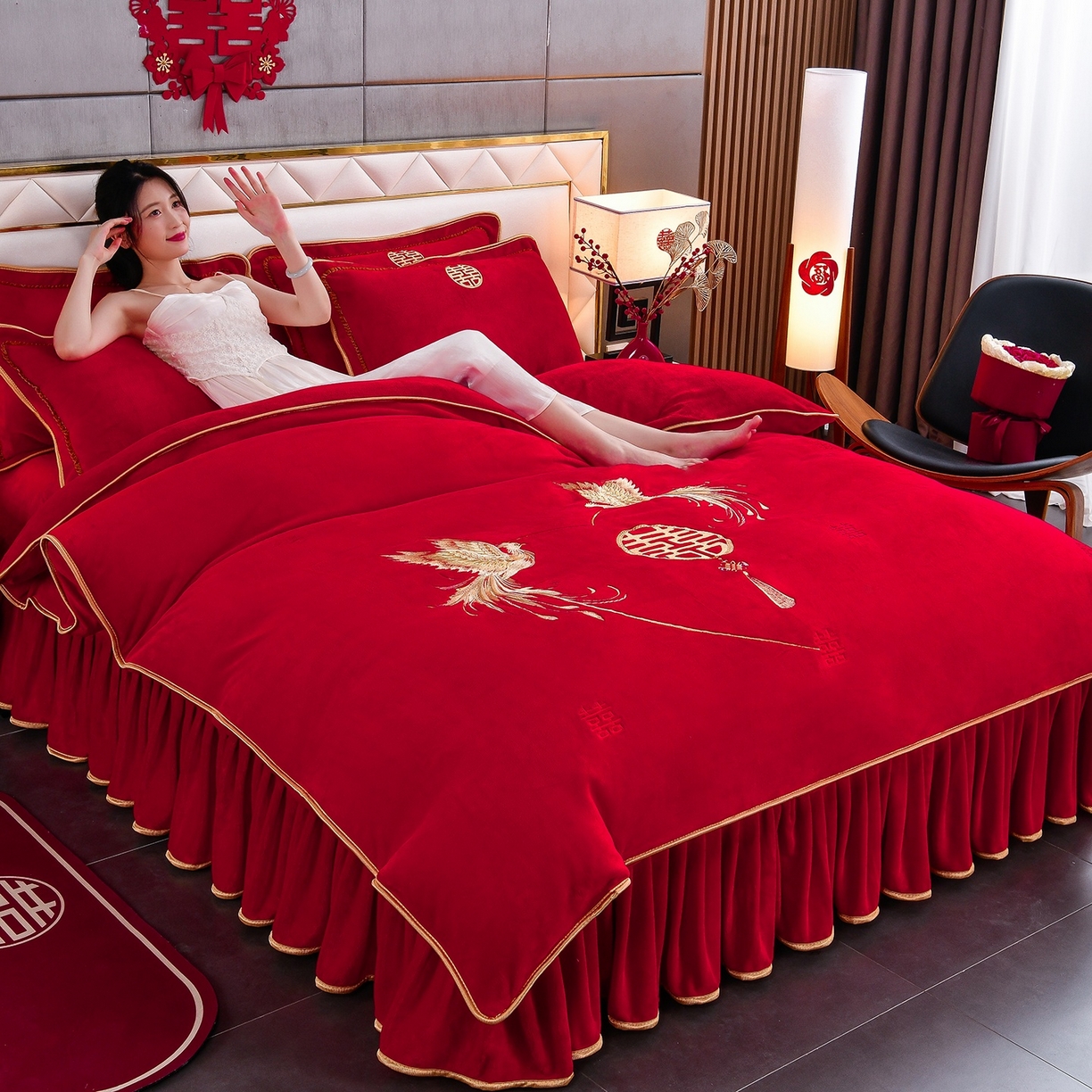 91家纺网 家纺一手货源 找家纺 居尚家纺 2025新款牛奶绒大红婚庆刺绣四件套 浪漫之约