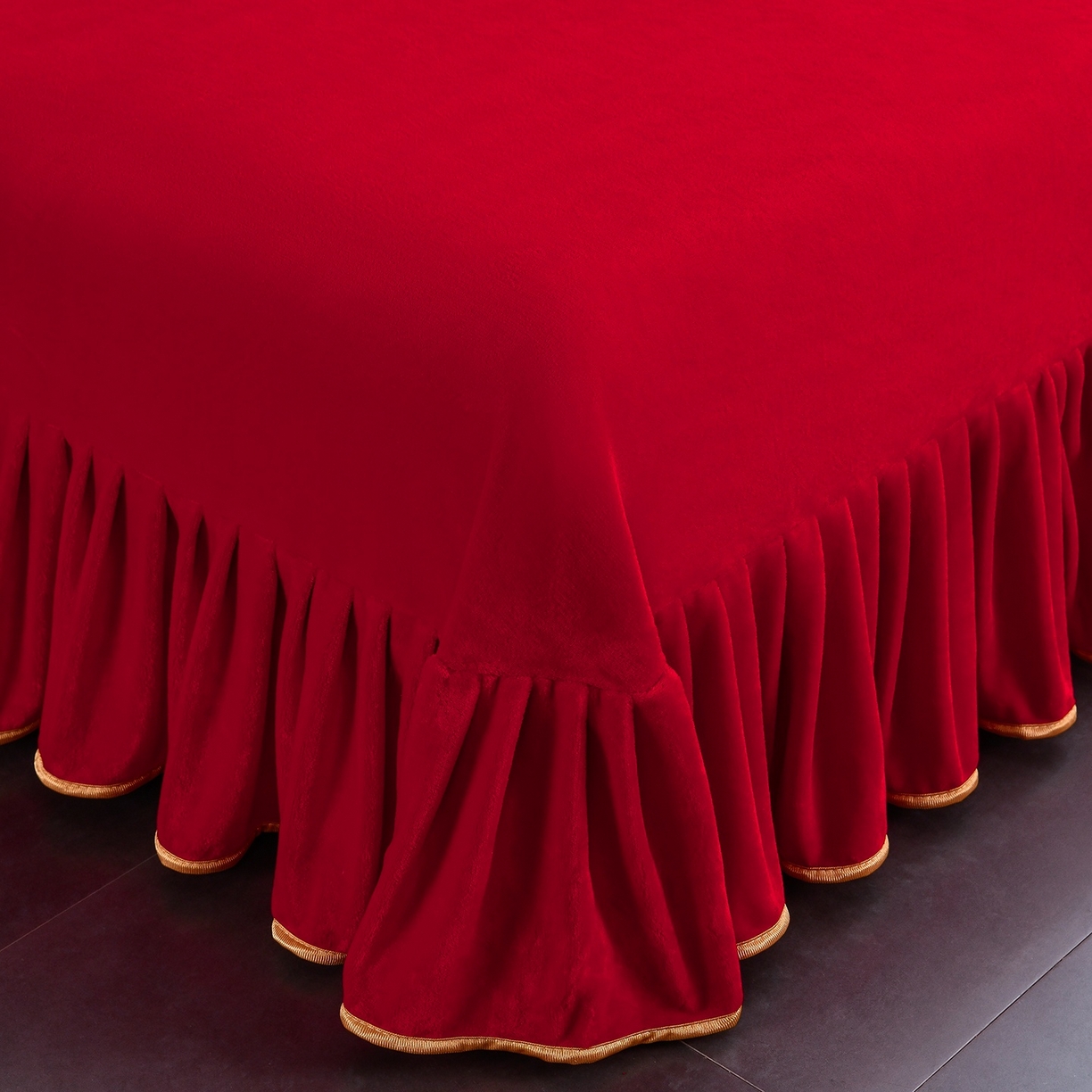 91家纺网 家纺一手货源 找家纺 居尚家纺 2025新款牛奶绒大红婚庆刺绣四件套 浪漫之约